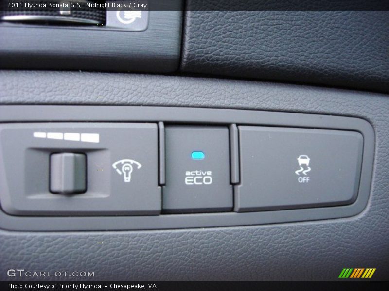 Midnight Black / Gray 2011 Hyundai Sonata GLS