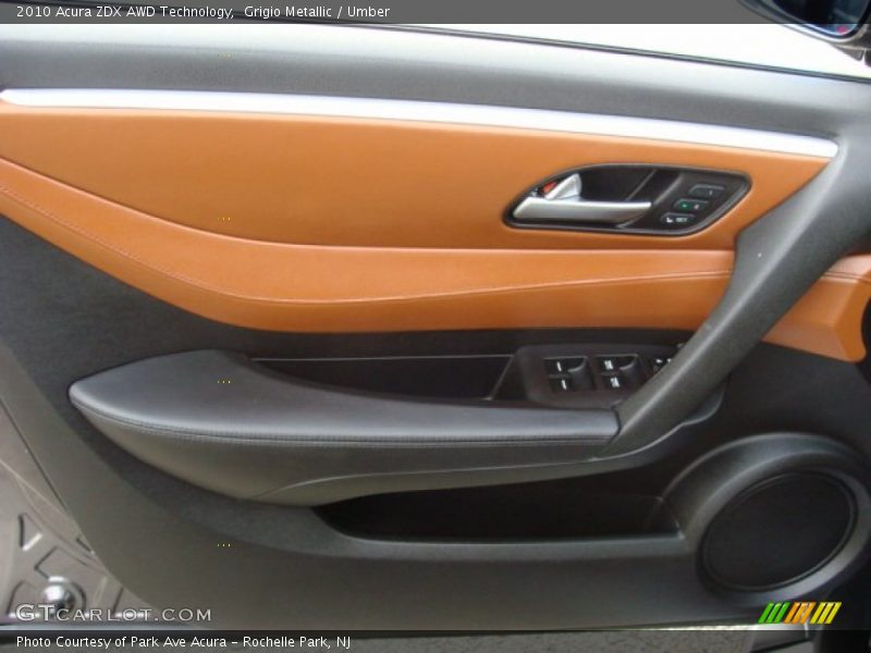 Door Panel of 2010 ZDX AWD Technology