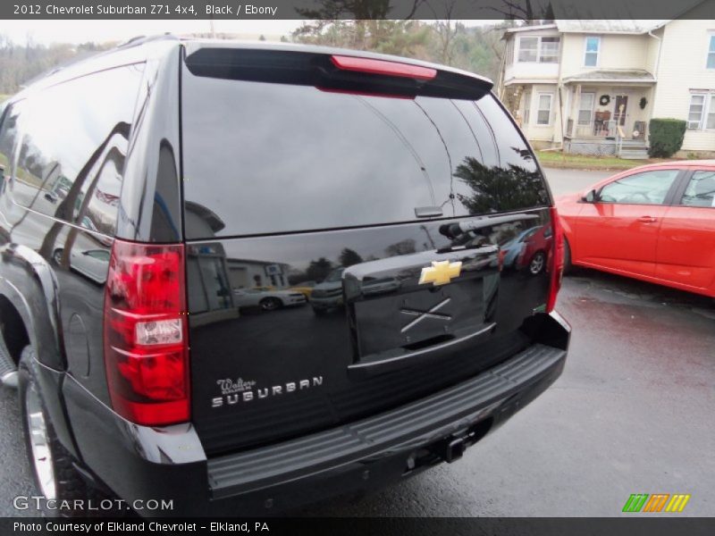 Black / Ebony 2012 Chevrolet Suburban Z71 4x4