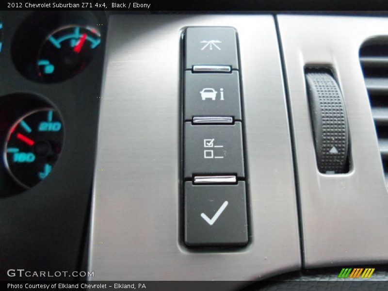 Black / Ebony 2012 Chevrolet Suburban Z71 4x4