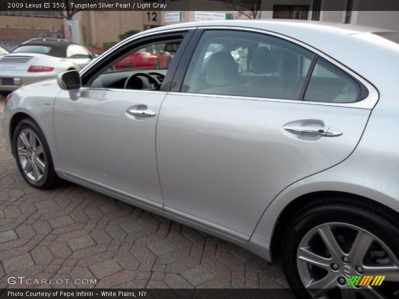 Tungsten Silver Pearl / Light Gray 2009 Lexus ES 350