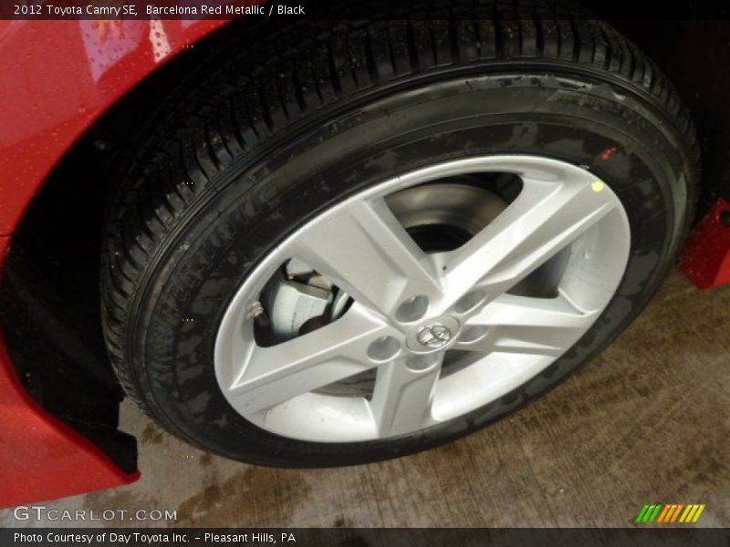 Barcelona Red Metallic / Black 2012 Toyota Camry SE