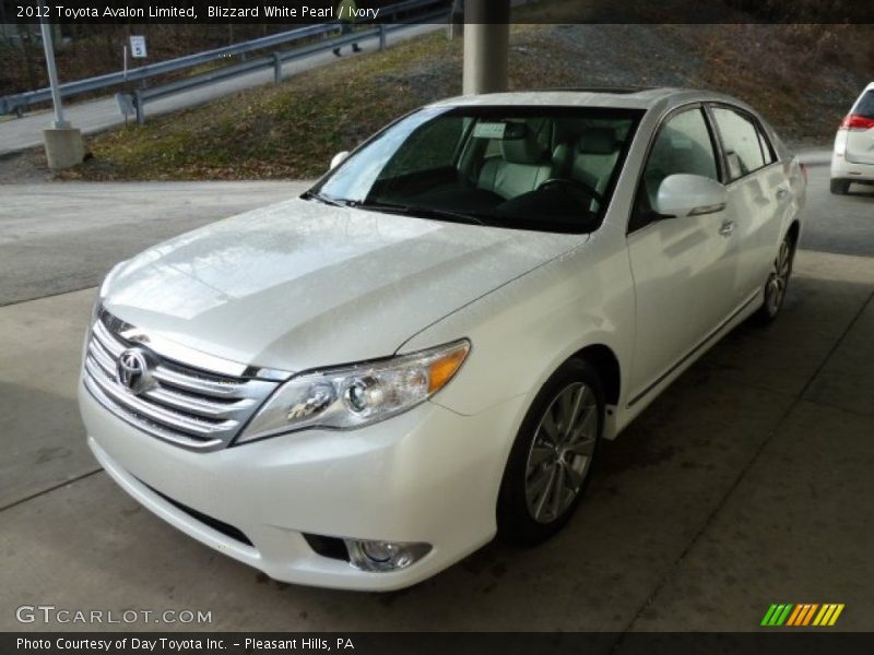 Blizzard White Pearl / Ivory 2012 Toyota Avalon Limited