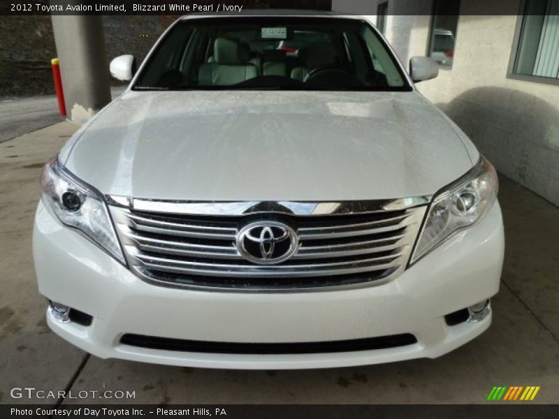 Blizzard White Pearl / Ivory 2012 Toyota Avalon Limited