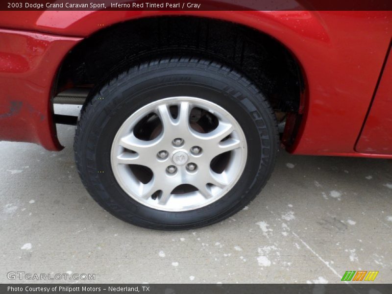 Inferno Red Tinted Pearl / Gray 2003 Dodge Grand Caravan Sport