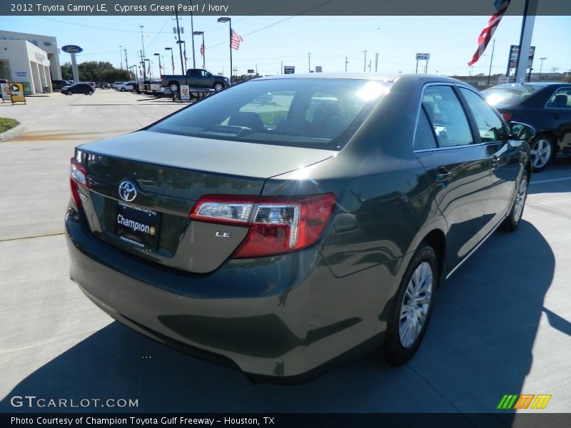 Cypress Green Pearl / Ivory 2012 Toyota Camry LE