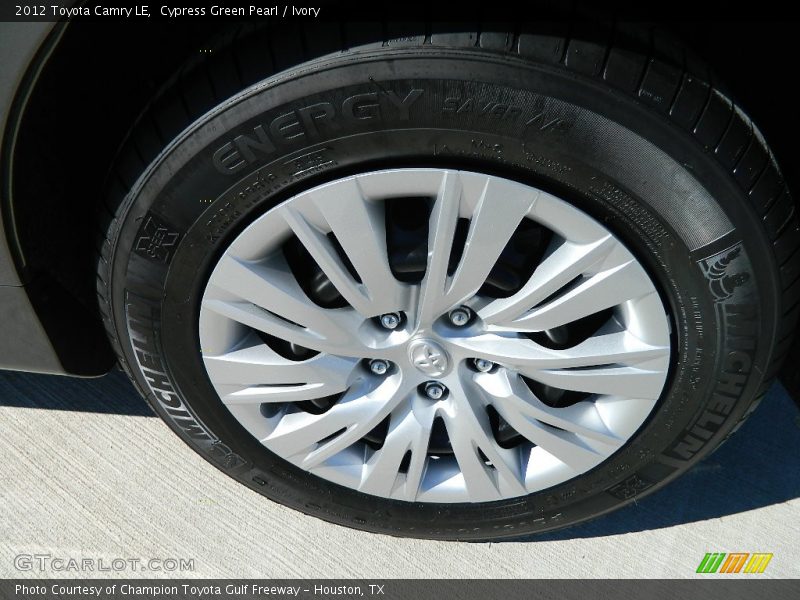 Cypress Green Pearl / Ivory 2012 Toyota Camry LE