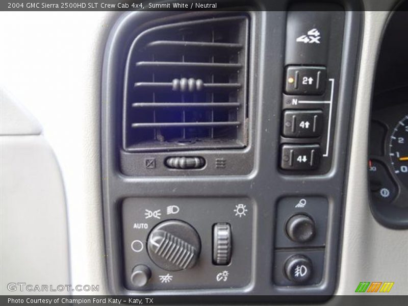 Summit White / Neutral 2004 GMC Sierra 2500HD SLT Crew Cab 4x4
