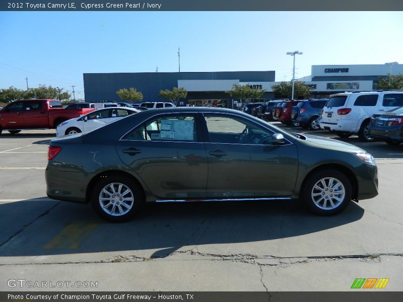 Cypress Green Pearl / Ivory 2012 Toyota Camry LE