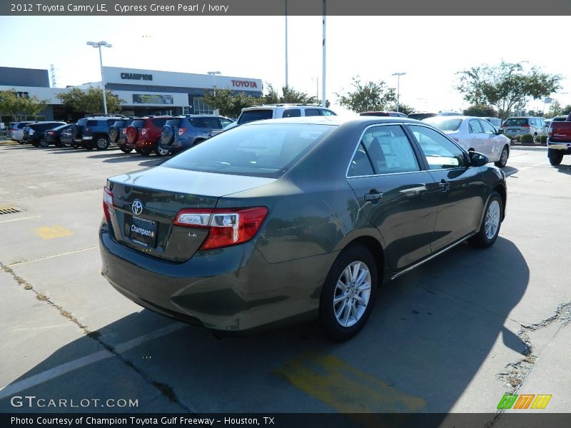 Cypress Green Pearl / Ivory 2012 Toyota Camry LE