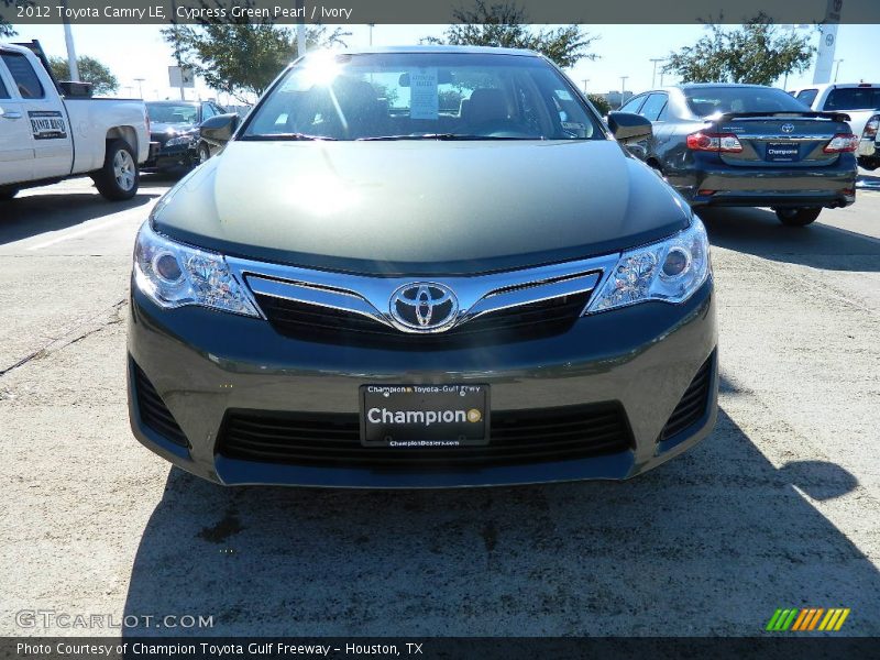 Cypress Green Pearl / Ivory 2012 Toyota Camry LE