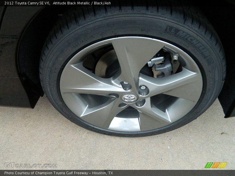 Attitude Black Metallic / Black/Ash 2012 Toyota Camry SE V6