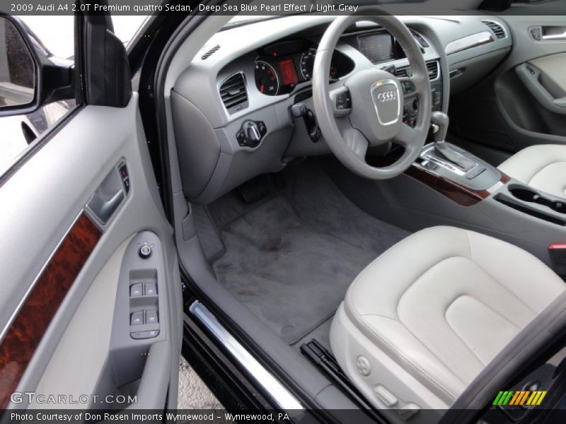  2009 A4 2.0T Premium quattro Sedan Light Grey Interior