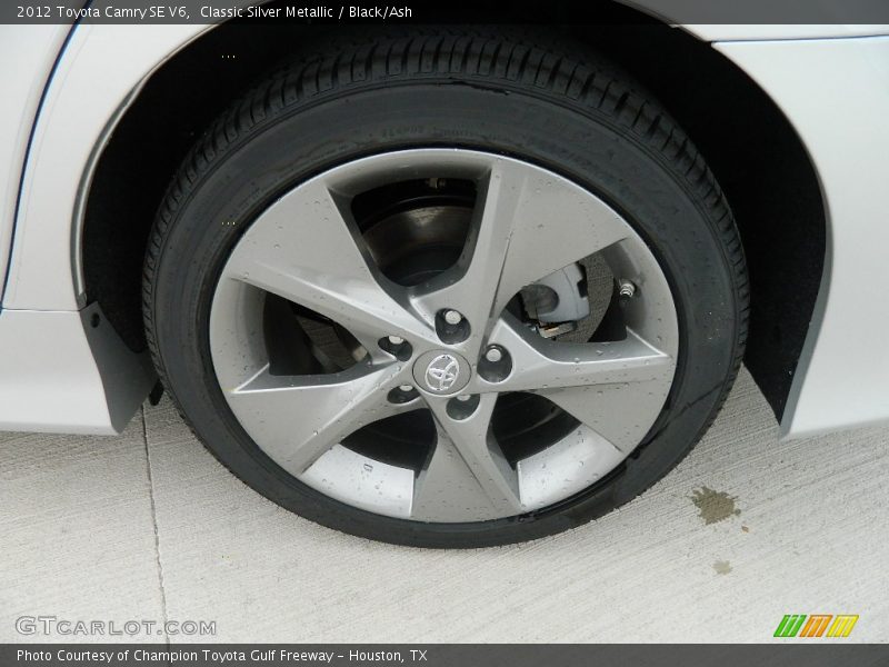 Classic Silver Metallic / Black/Ash 2012 Toyota Camry SE V6