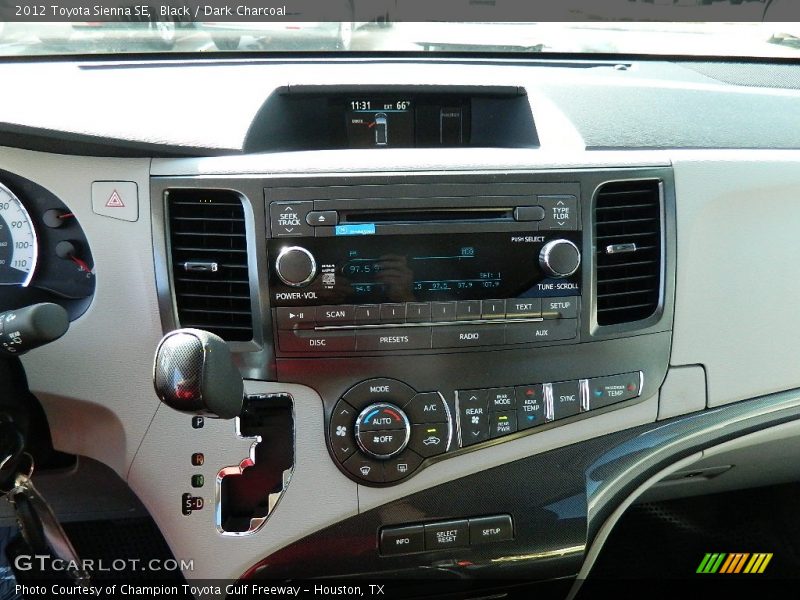 Controls of 2012 Sienna SE