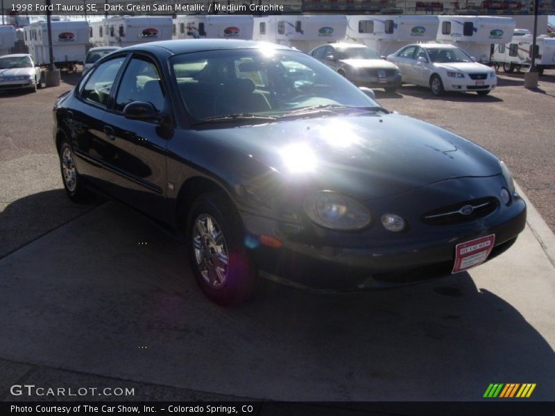Dark Green Satin Metallic / Medium Graphite 1998 Ford Taurus SE