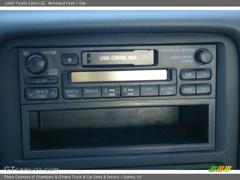 Woodland Pearl / Oak 1999 Toyota Camry LE