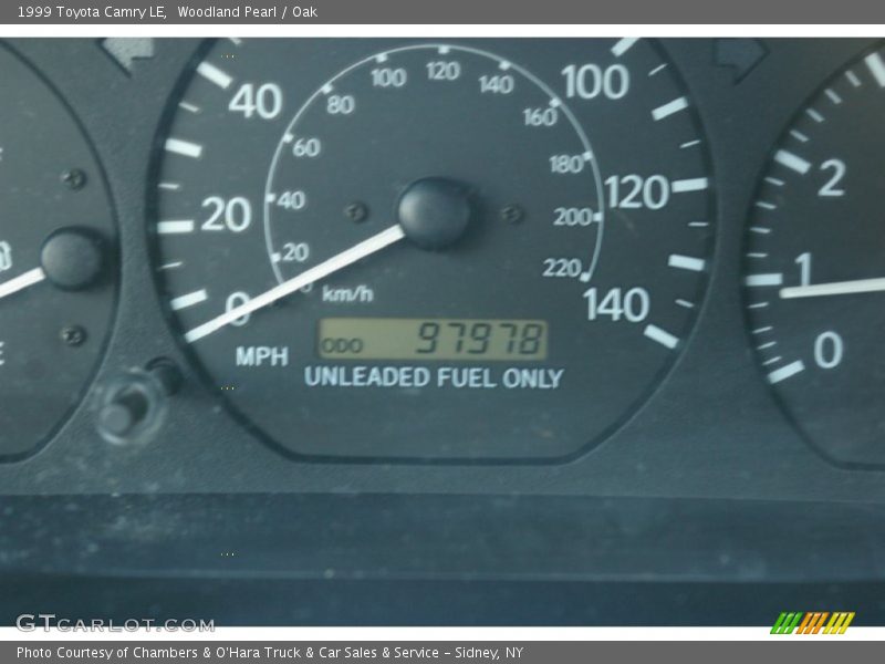 Woodland Pearl / Oak 1999 Toyota Camry LE