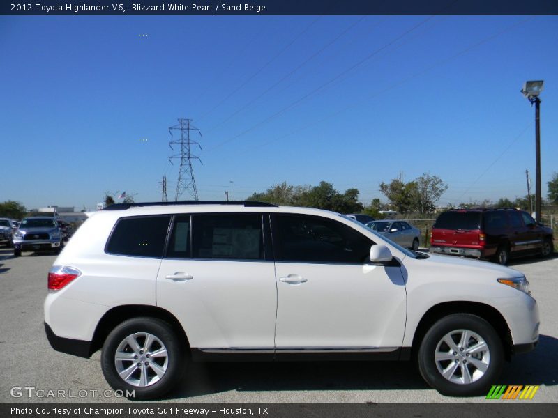 Blizzard White Pearl / Sand Beige 2012 Toyota Highlander V6