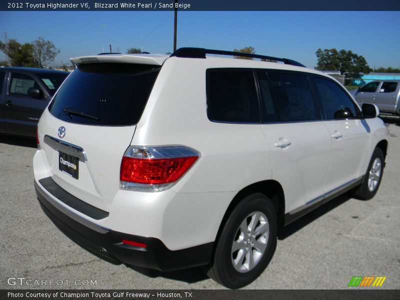 Blizzard White Pearl / Sand Beige 2012 Toyota Highlander V6