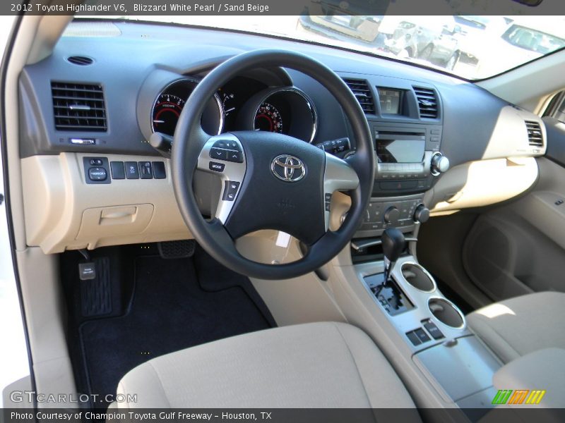 Blizzard White Pearl / Sand Beige 2012 Toyota Highlander V6