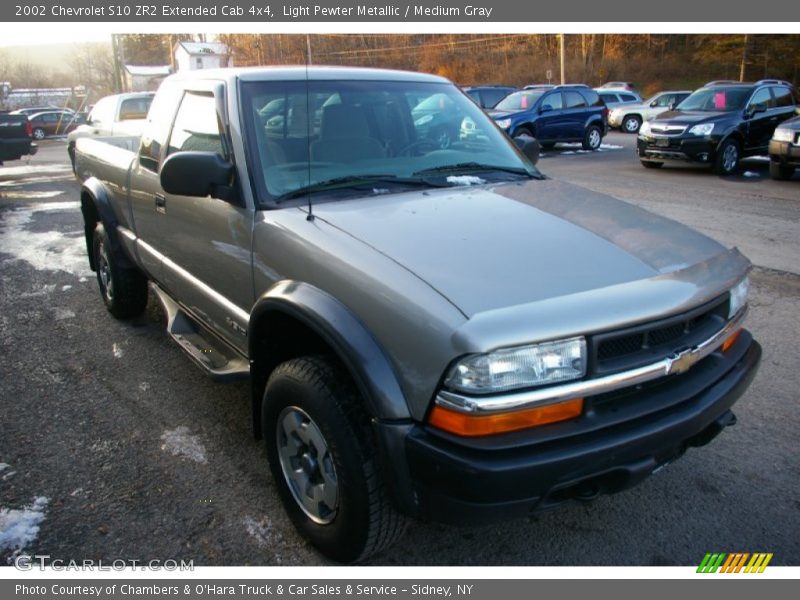 Light Pewter Metallic / Medium Gray 2002 Chevrolet S10 ZR2 Extended Cab 4x4