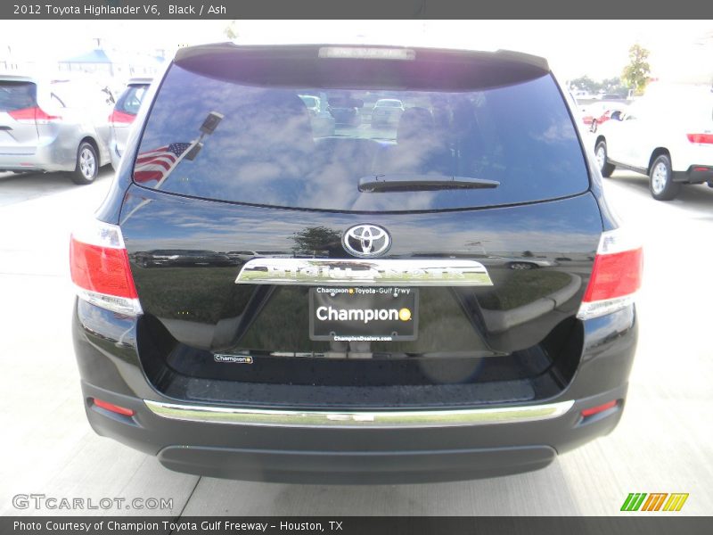 Black / Ash 2012 Toyota Highlander V6