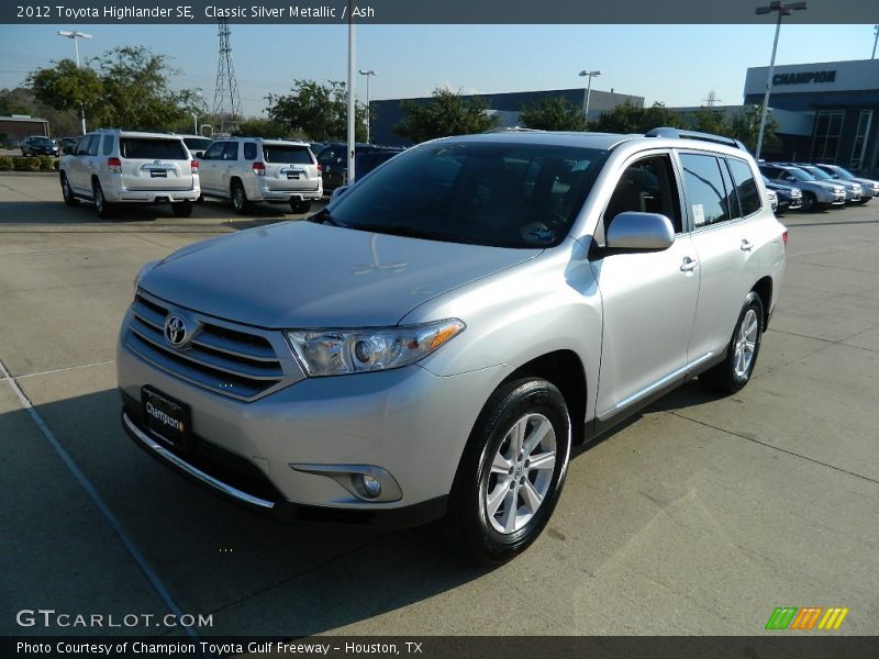 Classic Silver Metallic / Ash 2012 Toyota Highlander SE
