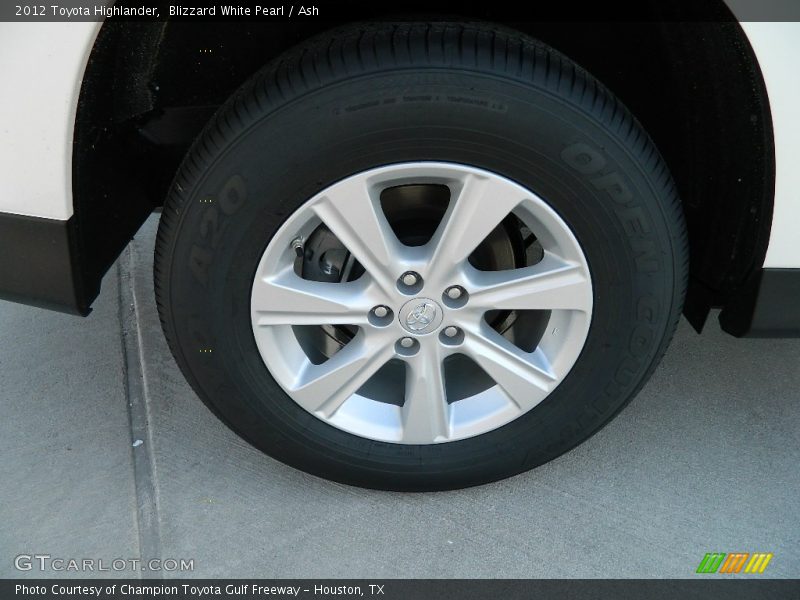 Blizzard White Pearl / Ash 2012 Toyota Highlander