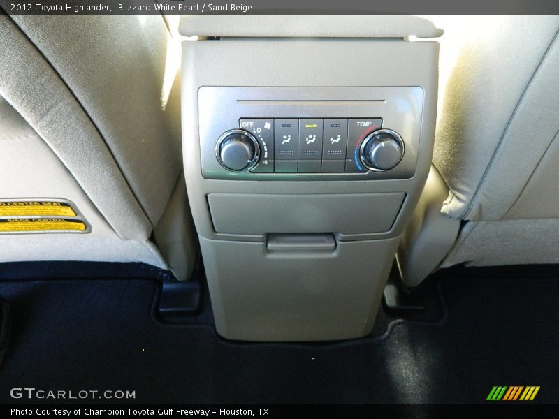 Blizzard White Pearl / Sand Beige 2012 Toyota Highlander