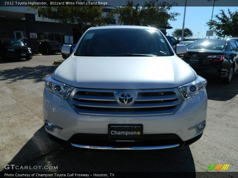 Blizzard White Pearl / Sand Beige 2012 Toyota Highlander