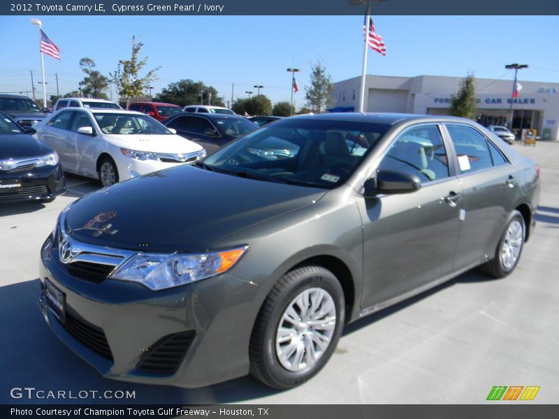 Cypress Green Pearl / Ivory 2012 Toyota Camry LE