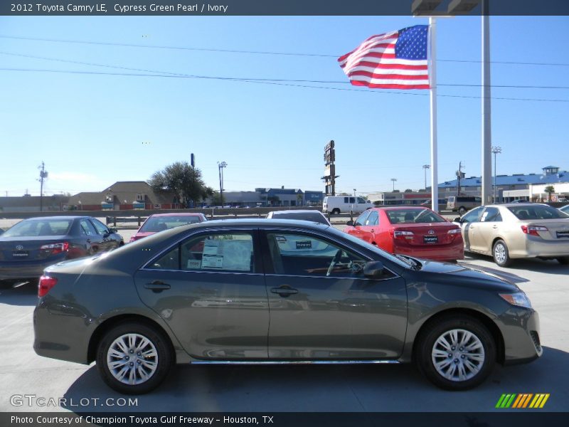 Cypress Green Pearl / Ivory 2012 Toyota Camry LE