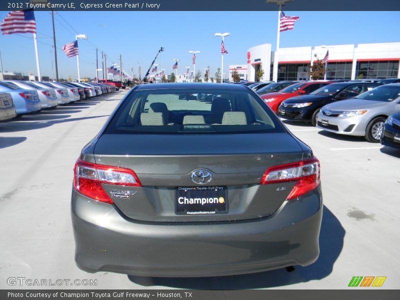 Cypress Green Pearl / Ivory 2012 Toyota Camry LE