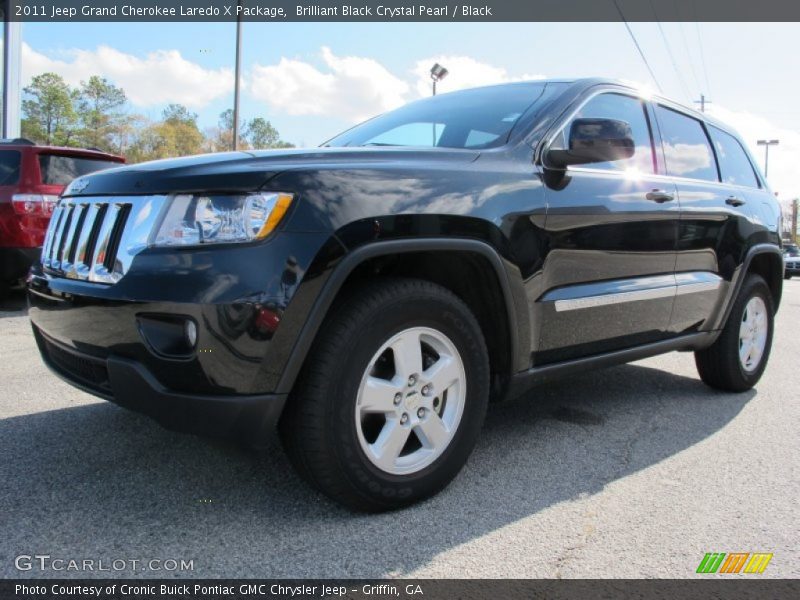 Brilliant Black Crystal Pearl / Black 2011 Jeep Grand Cherokee Laredo X Package