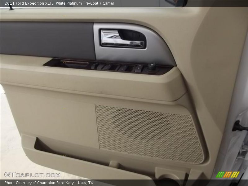 White Platinum Tri-Coat / Camel 2011 Ford Expedition XLT
