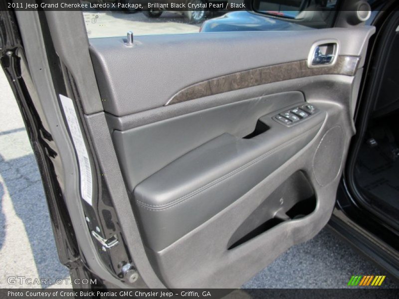Door Panel of 2011 Grand Cherokee Laredo X Package
