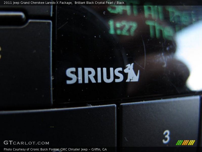 Brilliant Black Crystal Pearl / Black 2011 Jeep Grand Cherokee Laredo X Package