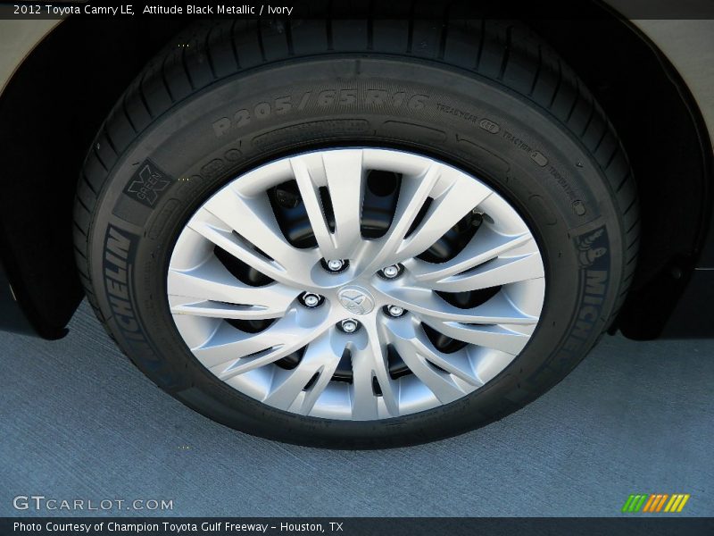 Attitude Black Metallic / Ivory 2012 Toyota Camry LE