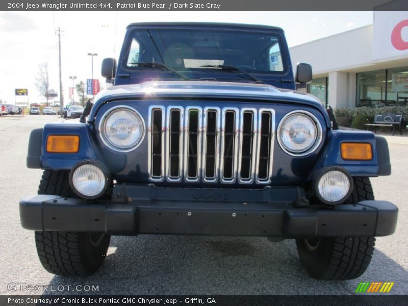 Patriot Blue Pearl / Dark Slate Gray 2004 Jeep Wrangler Unlimited 4x4