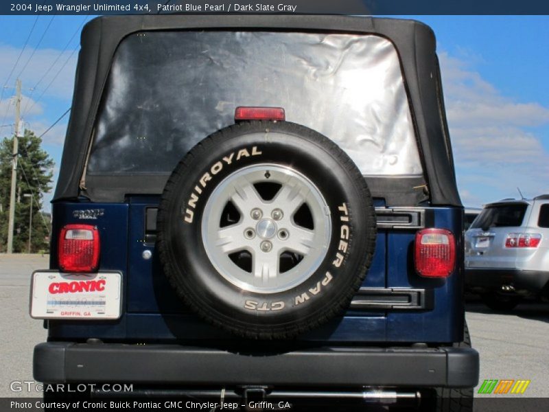 Patriot Blue Pearl / Dark Slate Gray 2004 Jeep Wrangler Unlimited 4x4