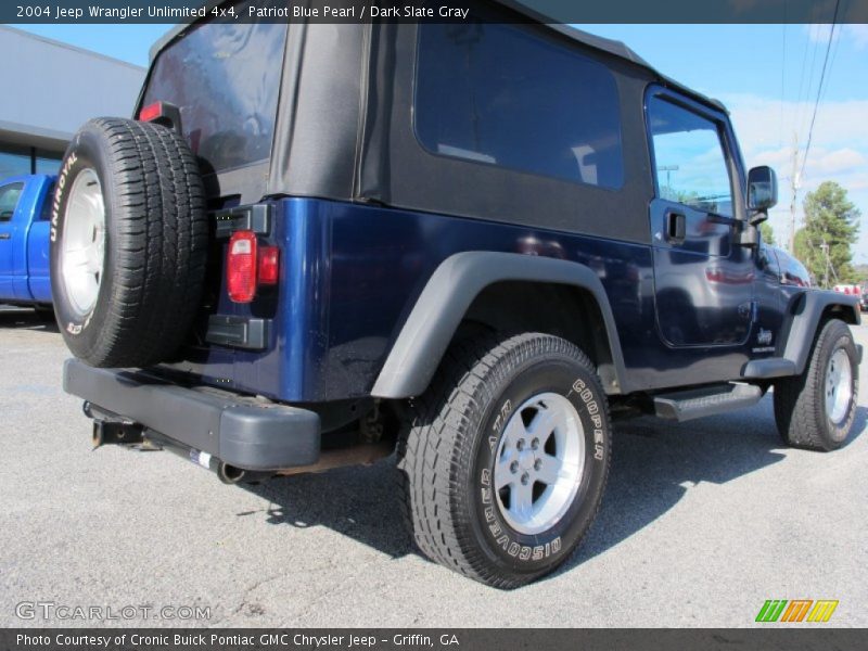 Patriot Blue Pearl / Dark Slate Gray 2004 Jeep Wrangler Unlimited 4x4