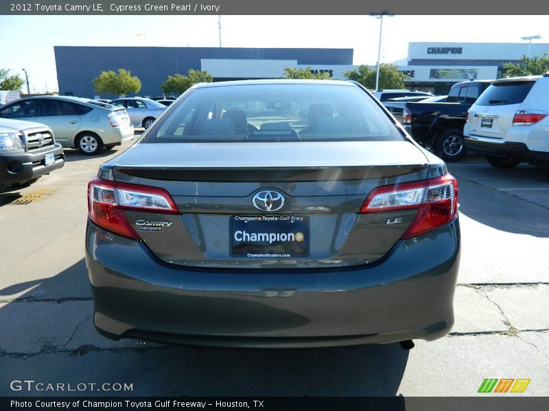 Cypress Green Pearl / Ivory 2012 Toyota Camry LE
