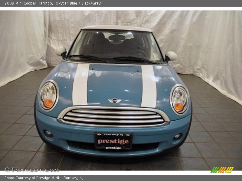 Oxygen Blue / Black/Grey 2009 Mini Cooper Hardtop