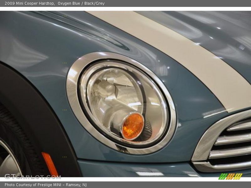Oxygen Blue / Black/Grey 2009 Mini Cooper Hardtop
