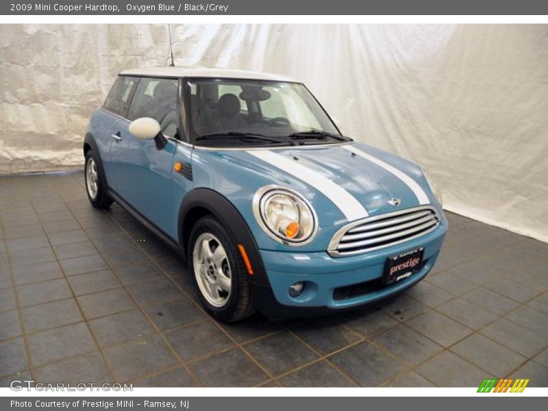 Oxygen Blue / Black/Grey 2009 Mini Cooper Hardtop