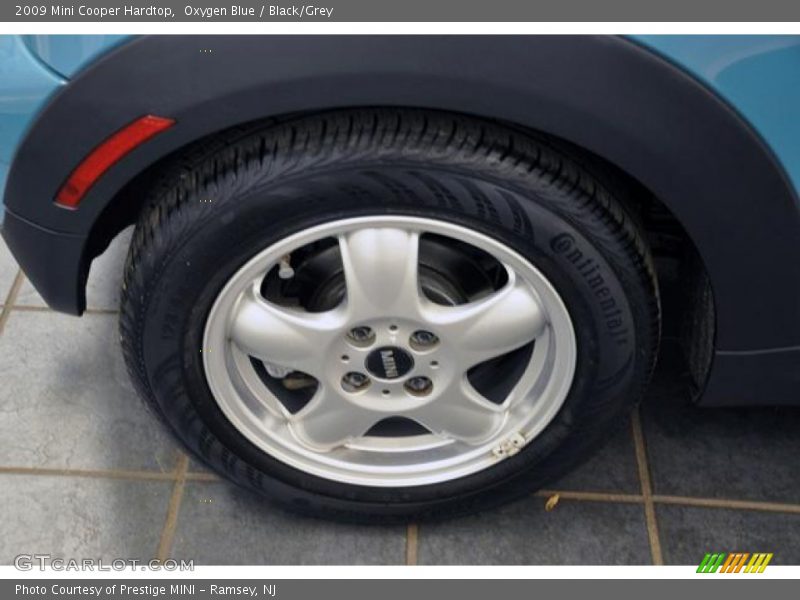 Oxygen Blue / Black/Grey 2009 Mini Cooper Hardtop