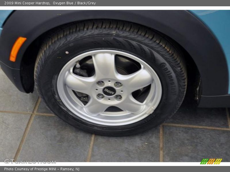 Oxygen Blue / Black/Grey 2009 Mini Cooper Hardtop