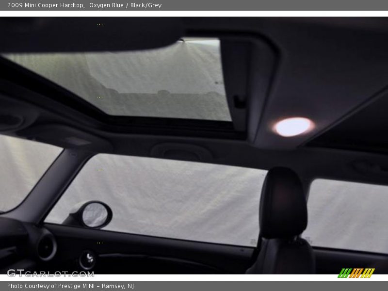 Oxygen Blue / Black/Grey 2009 Mini Cooper Hardtop