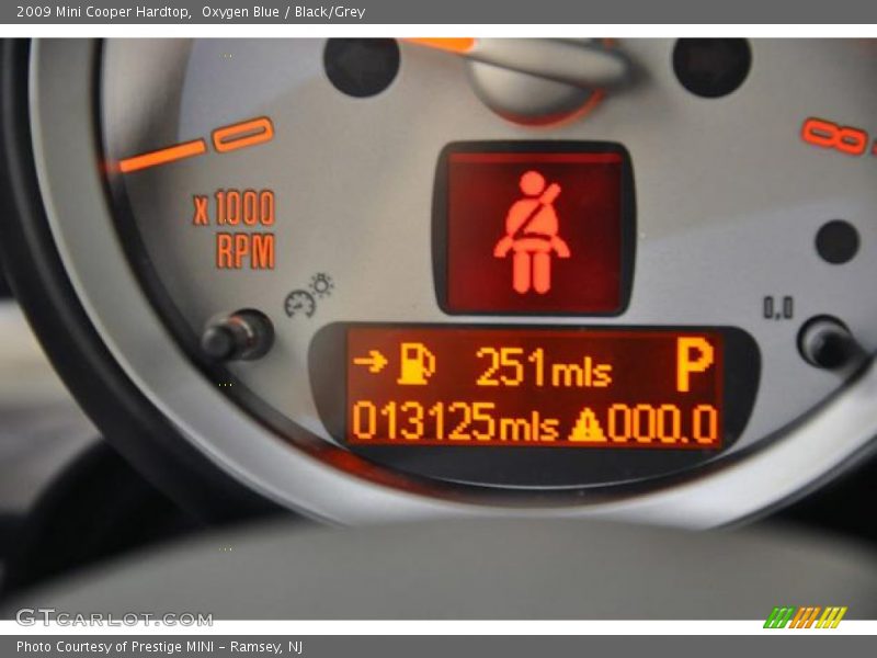 Oxygen Blue / Black/Grey 2009 Mini Cooper Hardtop